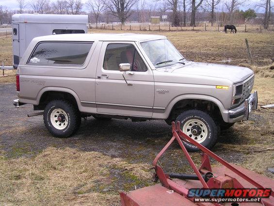 p4050002.jpg Nice side profile.  Shows how nicely the paint turned out.