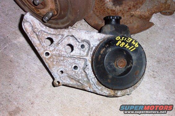 sag_pump.jpg Saginaw pump and bracket from a '94 E150