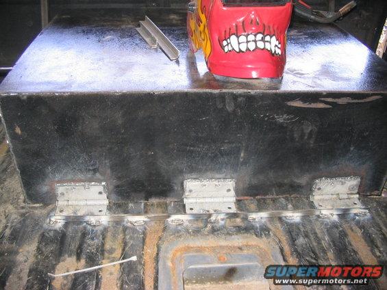 gas-tank-cover-009.jpg Welded 1x1 angle iron down and welded hinges to it for access