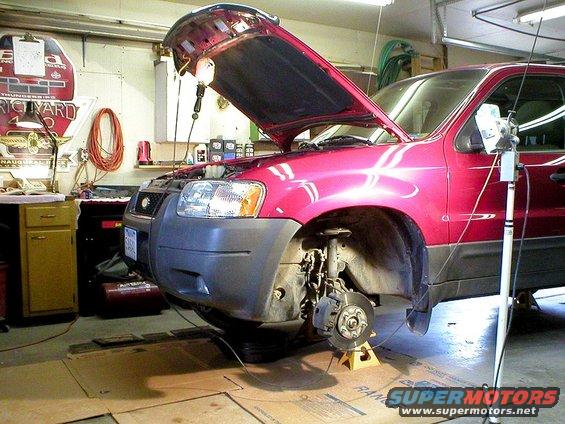 1) Remove the driver’s side front wheel and fender liner.
See the follow-on pictures for quantity and type of fasteners to remove from the liner.
