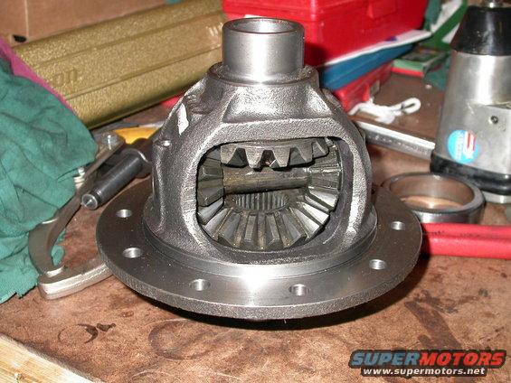 dscn1855.jpg New D44 carrier sporting the old spiders.