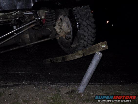 img_0137.jpg pole about to go....