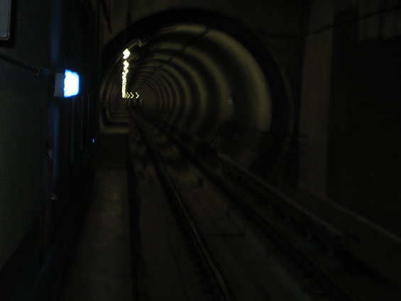 img_0221.jpg I got bored so I went down to check out the subway..