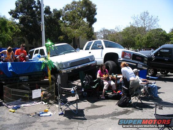 hot tub in sass's Yota, my Runner, and lauren's GMC...