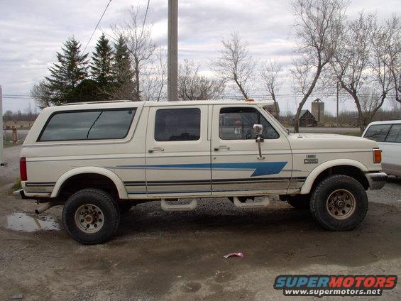 Never thought I'd see a real live Centurion here in Canada, and only 25 miles from where I live. It's a one ton diesel turbocharged by none other than Gale Banks.