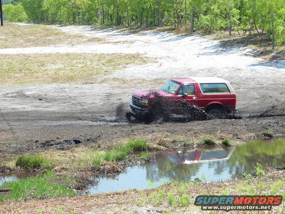 dsc01224.jpg More mud