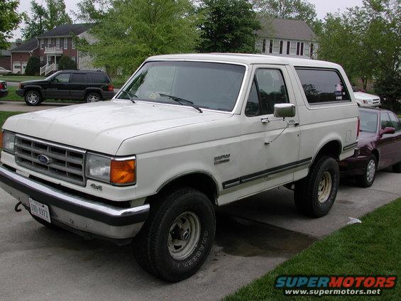 these are the first day i got her, sittin in my driveway.