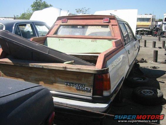 Better view of the rear window and rear wall.