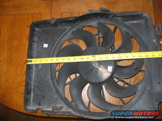 img_0658.jpg Taurus fan: 22 inches across
