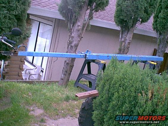 trailer.jpg This was an old boat trailer that i am making into a Flat 6'X10" trailer.