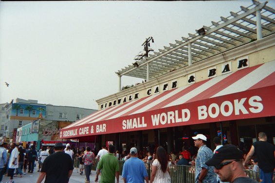 011_9a.jpg My favorite place @ Venice Beach ( Great Drinks)