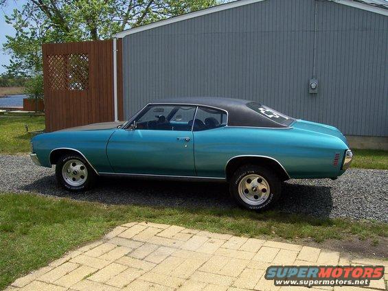 Teal 1971 Chevrolet Chevelle coupe, side view, black vinyl roof