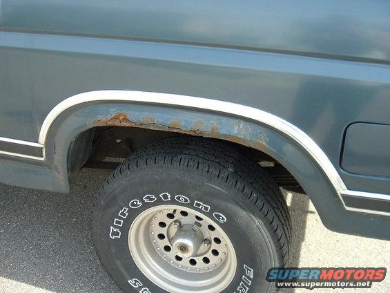 dscf0077.jpg Driver rear 1/4 panel.