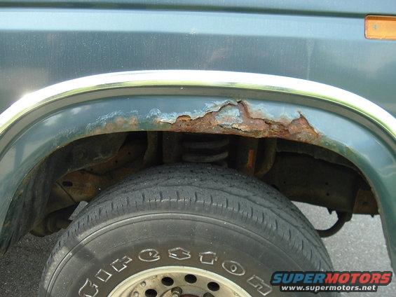 Passenger front fender.