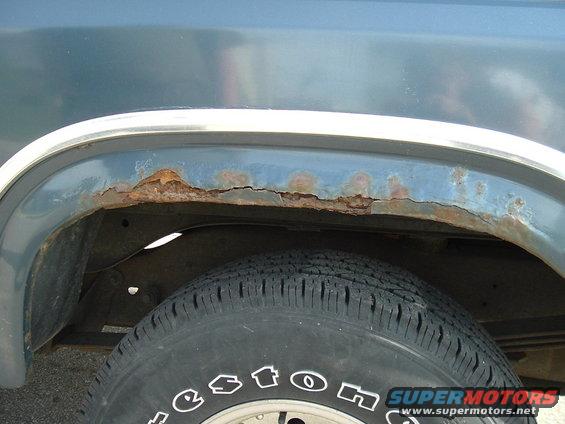 dscf0083.jpg Driver rear 1/4 panel.