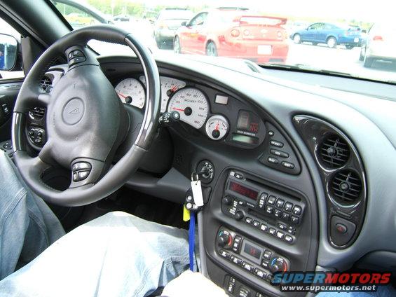 bonneville-gxp-interior-1.jpg 