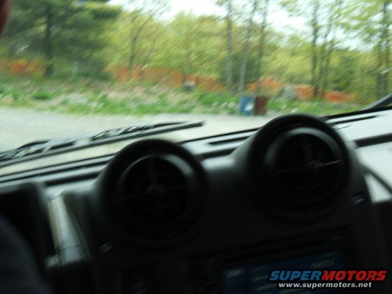 hummer-h2-track-2.jpg 
