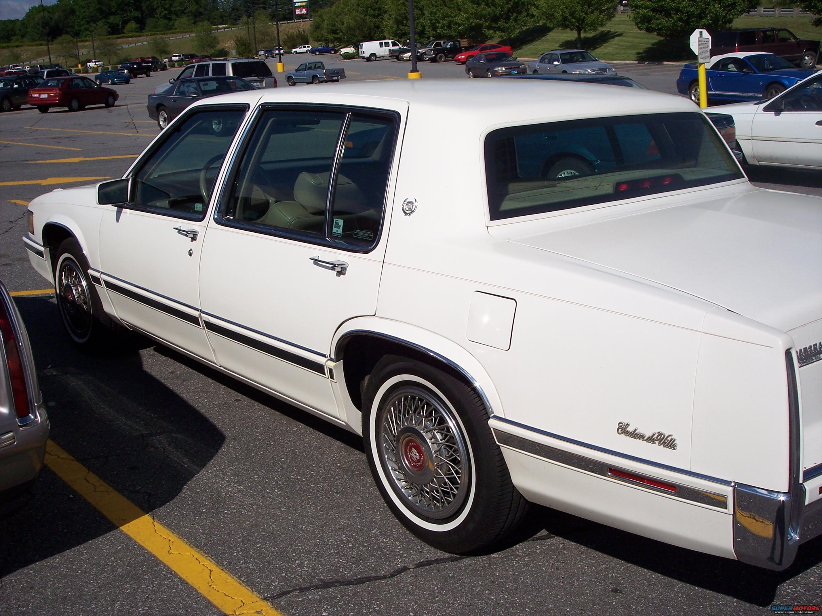 1991 Cadillac DeVille photo