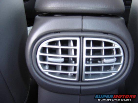 Painted rear passenger vents