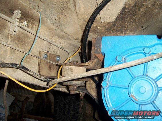 100_1136.jpg 205 bracket Up Close