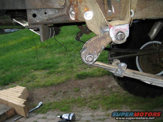 Here is where it sits with NO weight, the slighetest push sends it DOWN, hmmm.....