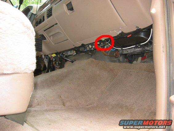 Location of light blue/yellow (LB/Y) plug in my '96