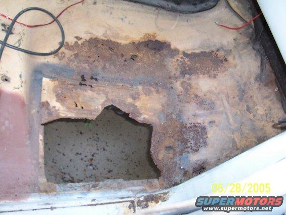 small-hole-2.jpg 
