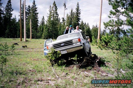 03180020.jpg Flex test 1-stock suspension,33x12.5 tires.
