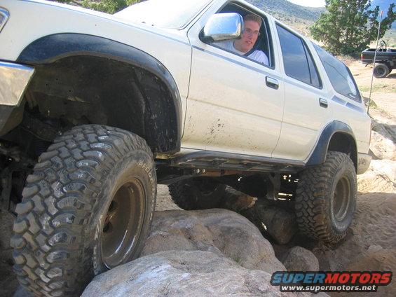 147_4737.jpg me on the rocks...