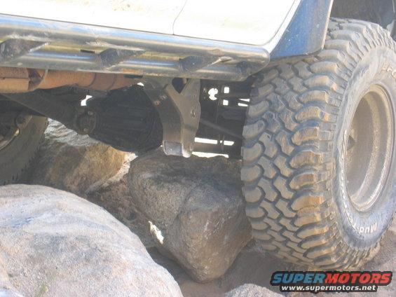 147_4738.jpg rear hung up a bit...