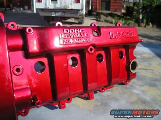 Red DOHC 16-Valve Fuel Injection valve cover with Mazda logo