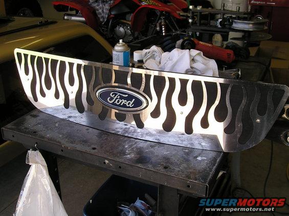 p6050073.jpg garage art from the grill insert I removed