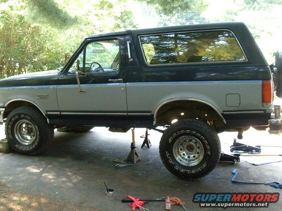 23-one-wheel-on-after.jpg Gettin itchy...One wheel back on....