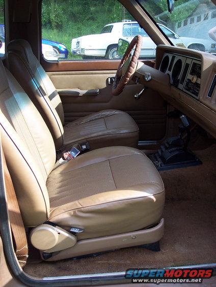 frontseats.jpg 