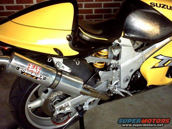 Yosh Full race exhaust, with Ohlin rear shock