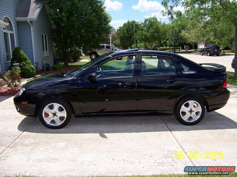 2005 Ford Focus photo