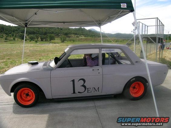 dscn0489.jpg one bad ass 510. It had some type of V6 in it sounded like a V8 though. Fastest 510 of the 5 that showed up for the auto-x. 