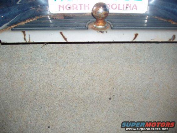 1994 Ford Bronco tow hitch ball with North Carolina license plate