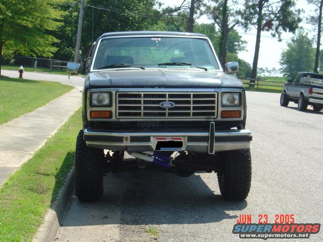 dsc00855.jpg sitting on new rims and tires