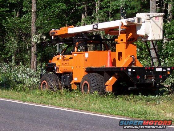 100_0210.jpg Bad work truck