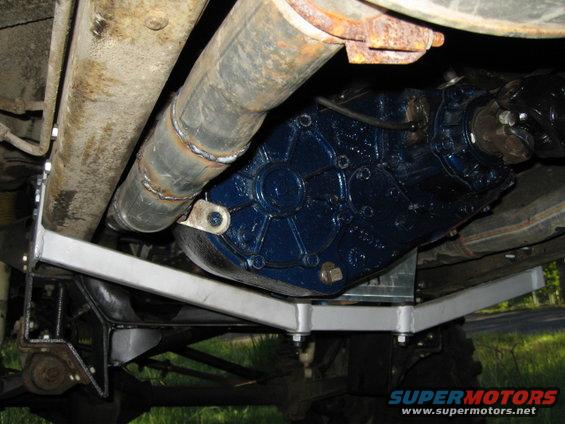 Here is a nice rear shot of the second Xmember holding up the weight of the tcases.