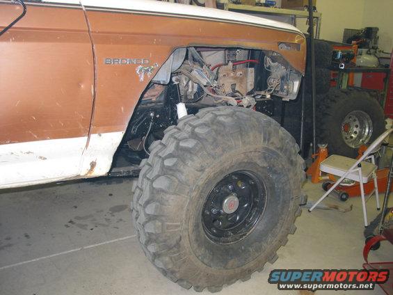 fender1.jpg Keep trimming 'til it fits