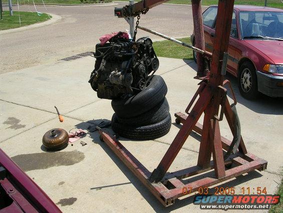 motor01.jpg New motor...Don't doubt country boys and beer!