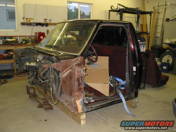 newcab.jpg The new bod. The Bronc was just too tore up to continue on.