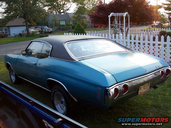 1971 Chevrolet Chevelle coupe, rear 3/4 view, blue with black vinyl top. License plate PA A-432R