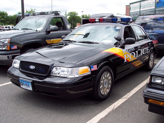 100_0480.jpg By far, the sharpest looking patrol car I have seen in a while.