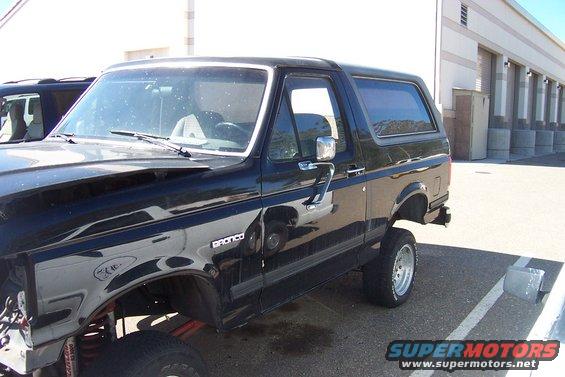 Black 1989 Ford Bronco 3q-front view