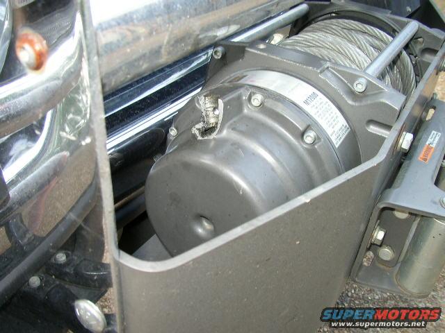 broke-winch-002.jpg 