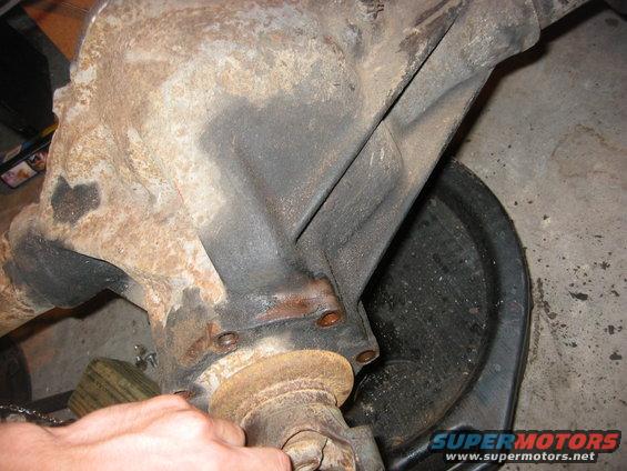img_0880.jpg Pinion seal leak?