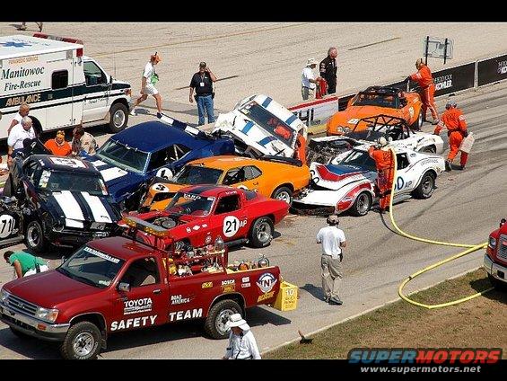 vracing2.jpg v racing 2